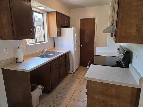 545 Berry Rd NW, Albuquerque, NM 87107
