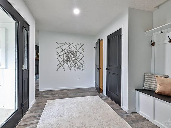 4th image of 8295 Grinn Dr
