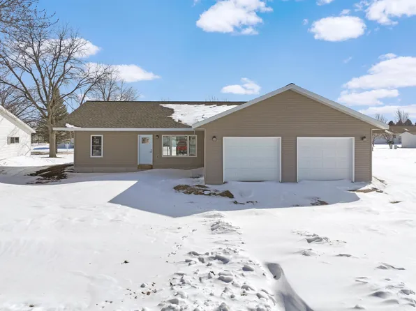 122 2nd St E, Tracy, MN 56175