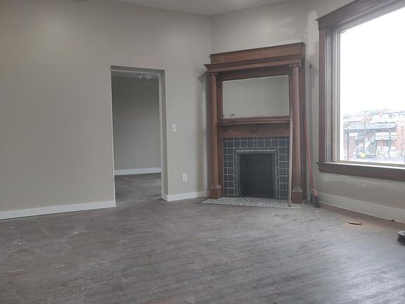 3rd image of 608 Columbia St #B