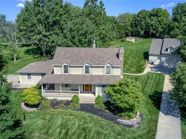 12922 NW 79th St, Parkville, MO 64152