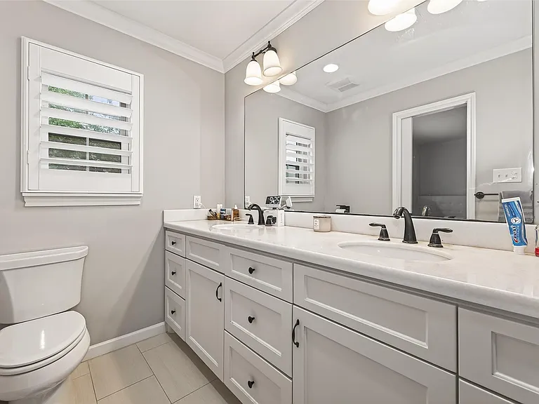 12705 Huntingwick Dr #165 — Photo 31