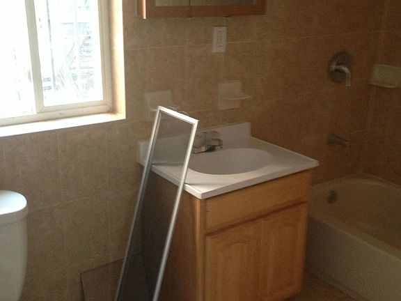 1st fl Full Bath