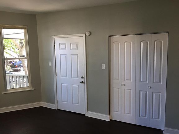 4th image of 4849 W Ferdinand St #C