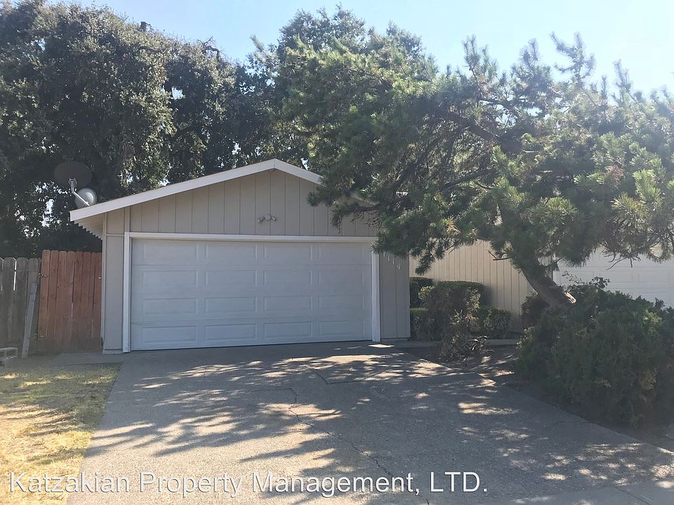 1st image of 1114 Princess Dr