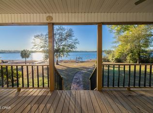 3628 Seminole Ln, Marianna, FL 32448