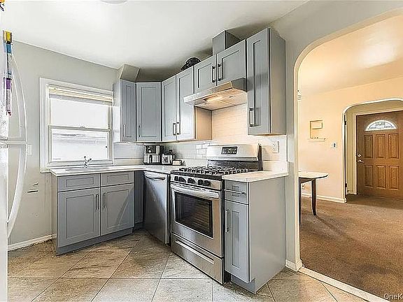 4th image of 80-15 168th St
