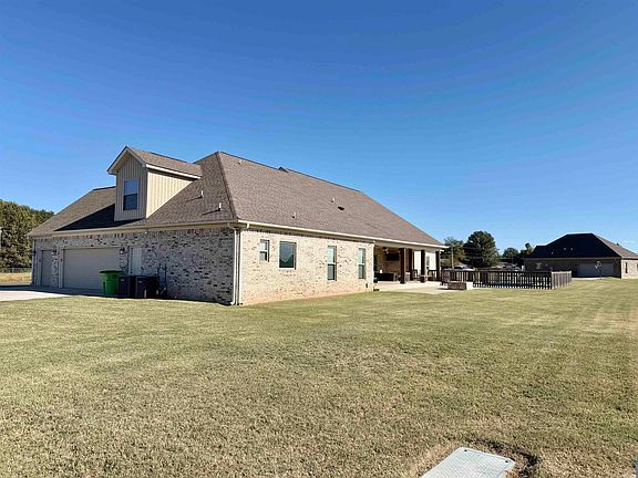 4th image of 417 Shoup Ln