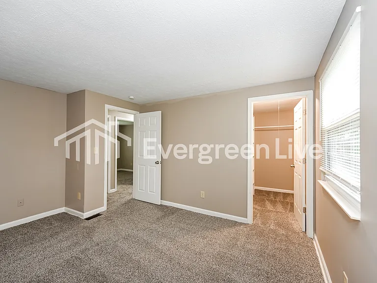 6481 Southgate Pl — Photo 7