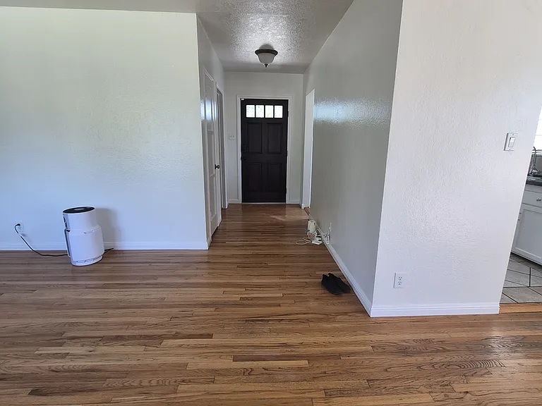 939 Mesa Ct — Photo 8