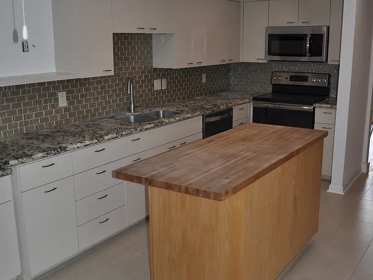 7655 S Braeswood Blvd #8 — Photo 29