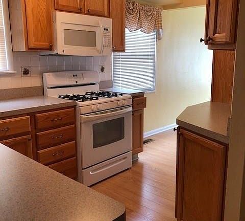 4th image of 4013 Wetzel Ave