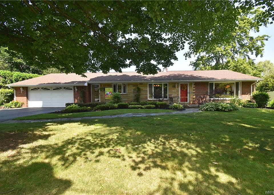 1st image of 14 Beverly Dr