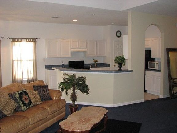 Greatroom/Kitchen Combo