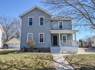 317 Franklin St, Oconomowoc, WI 53066