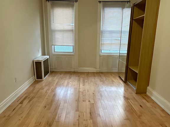 3rd image of 173 Wyckoff Ave APT 2L