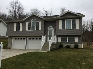 10 Berkley Dr, Athens, OH 45701
