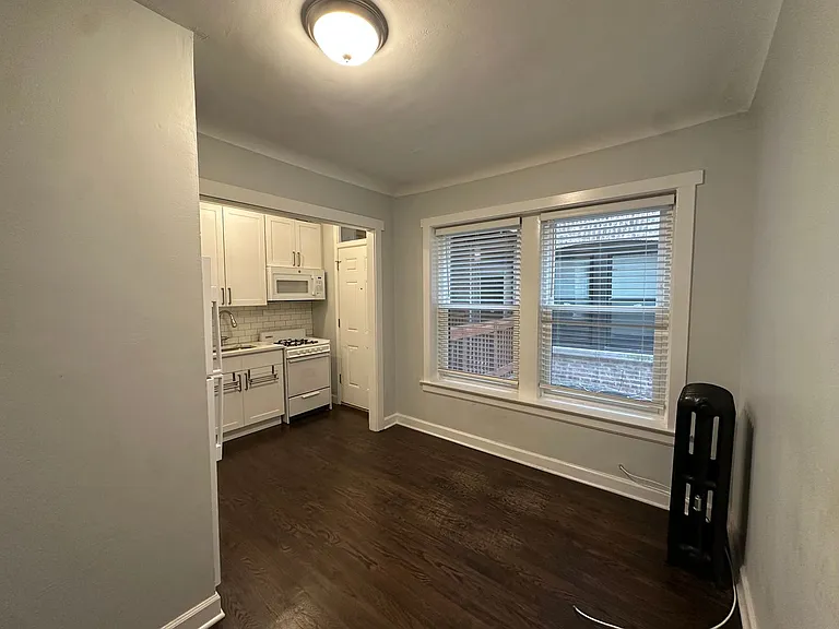 1383 W Greenleaf Ave #2N — Photo 10