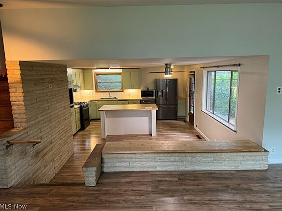 5th image of 2145 Norwood Blvd