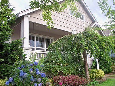 One Level Craftsman built in 2000 by Homestead whose Marketing included a Features Sheet setting out