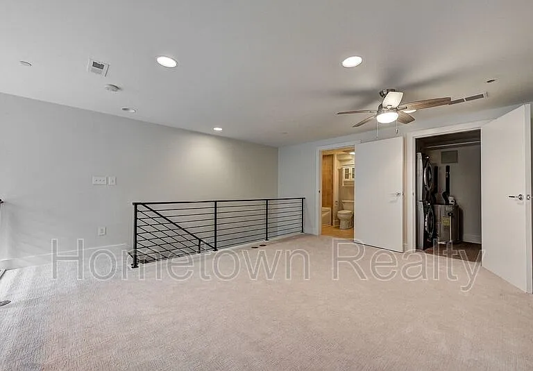 301 NE 4th St #2 — Photo 26
