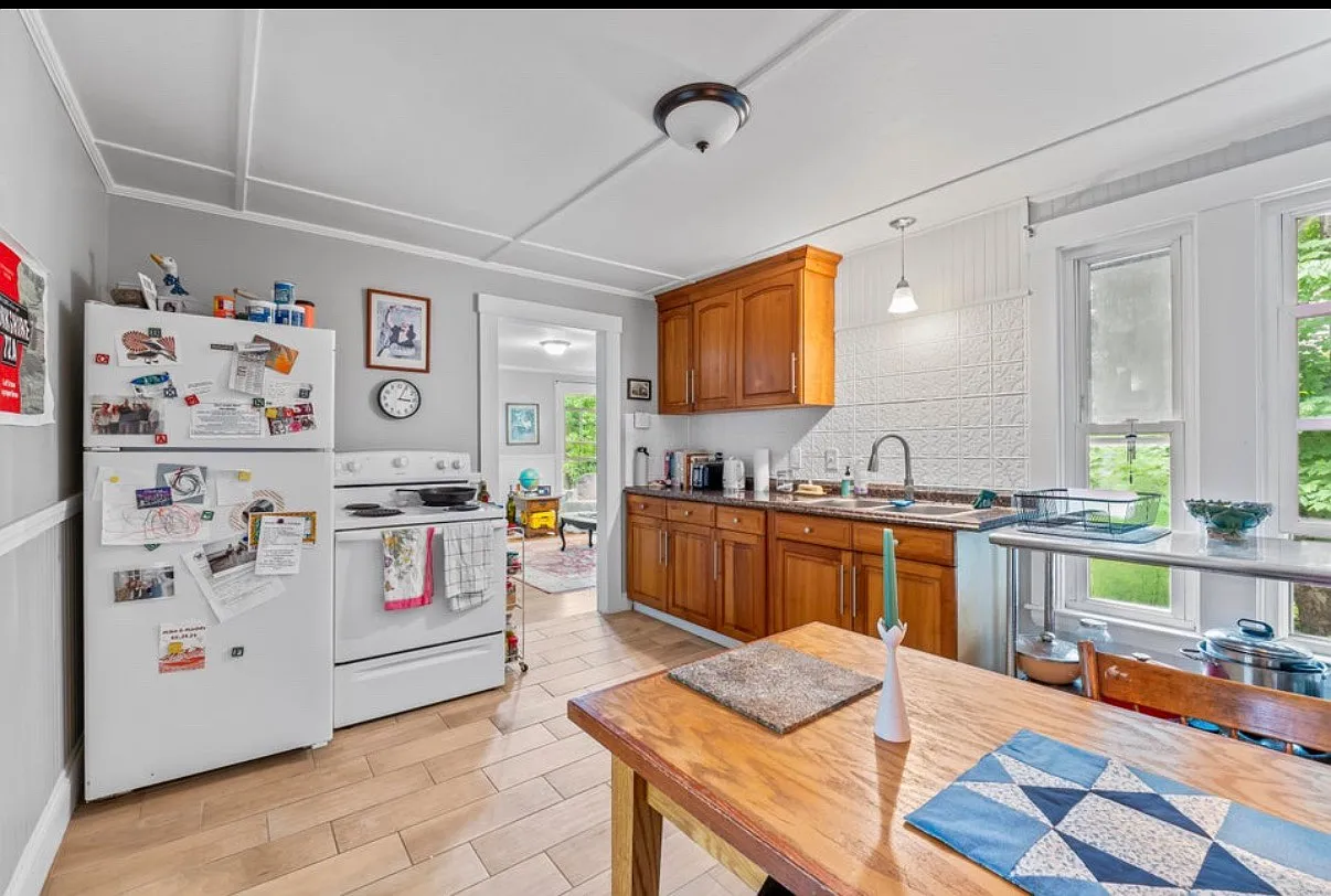 2 bed, 1100 sqft, $1,950 — Photo 3