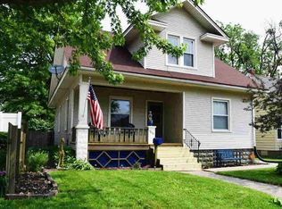 1616 W Pleasant St, Davenport, IA
