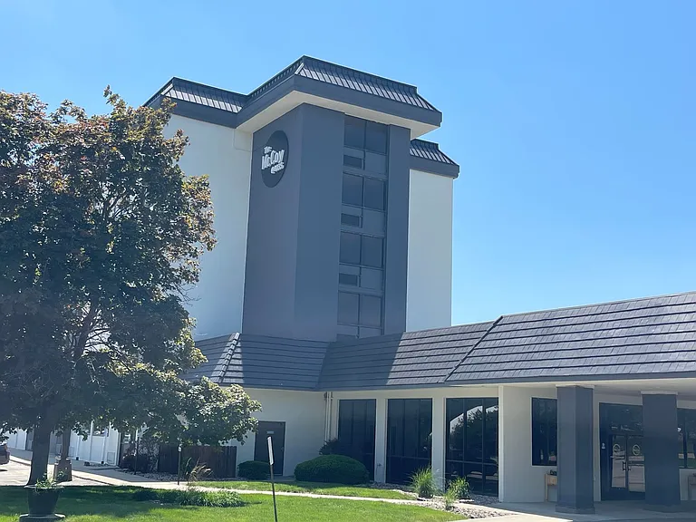 The McCoy at 8035 Apartments - Clive — Photo 57