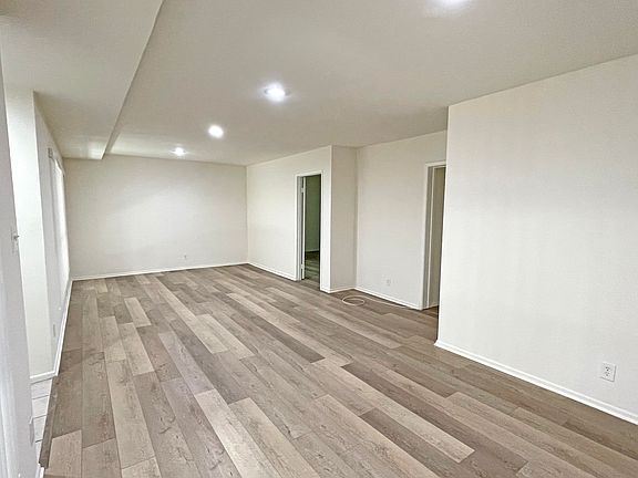 3rd image of 9160 Beverly Blvd APT 104