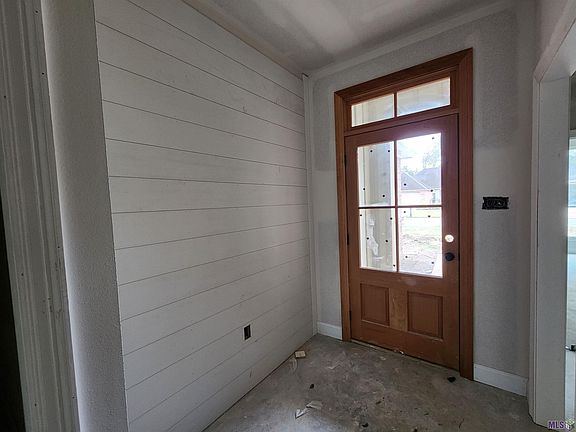4th image of 41096 Garden Ct