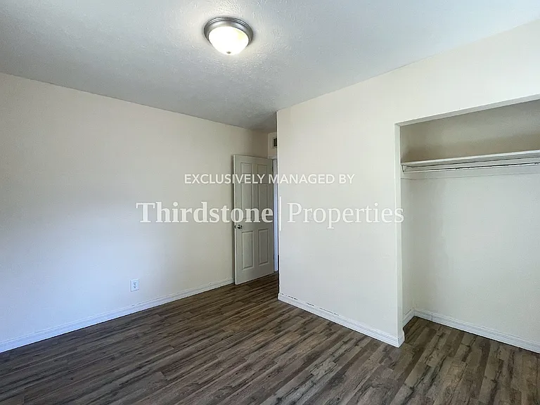 1431 W 18th St — Photo 11