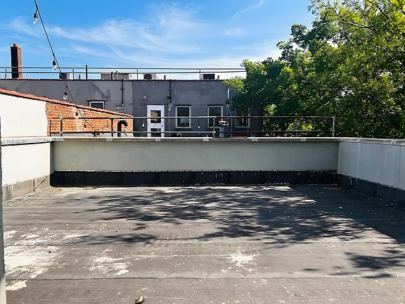 4th image of 328 Nassau Ave Floor 2