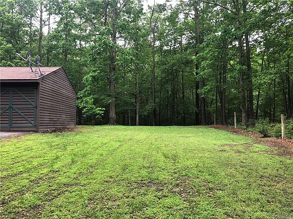 3rd image of 6819 Farmers Dr