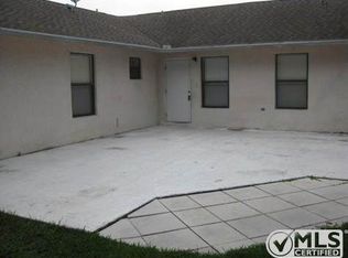 1537 Hawthorne Pl, Wellington, FL 33414