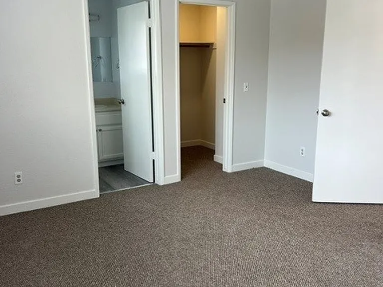 2460 Ocean St — Photo 13