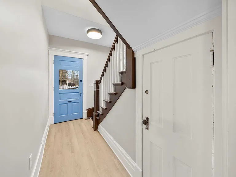 Shared foyer entrance to both apartments