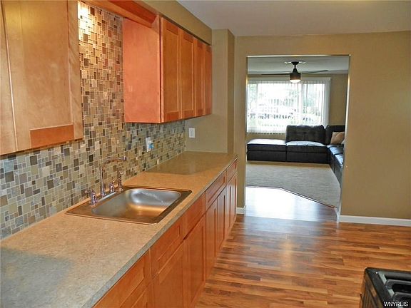 3rd image of 88 Balbach Dr