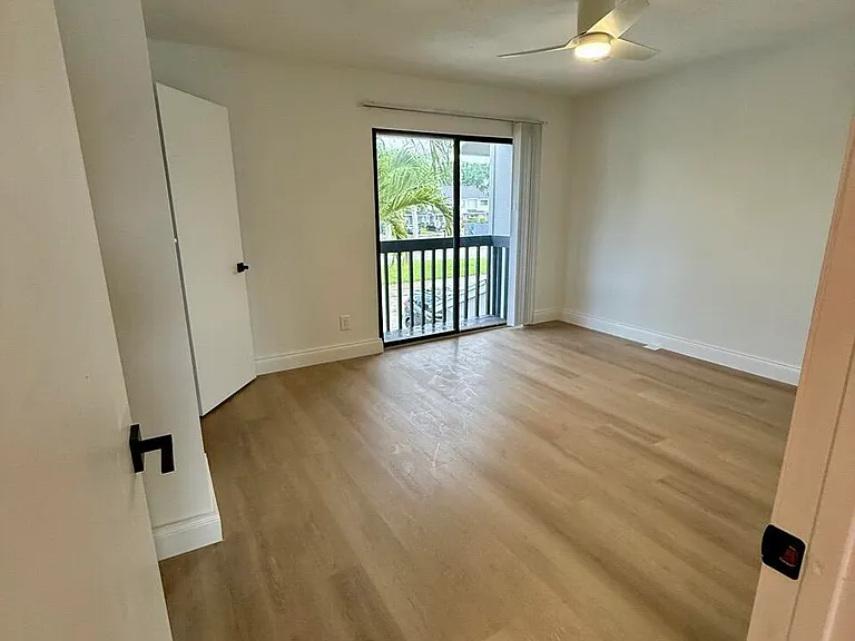 3104 Poolside Dr — Photo 14