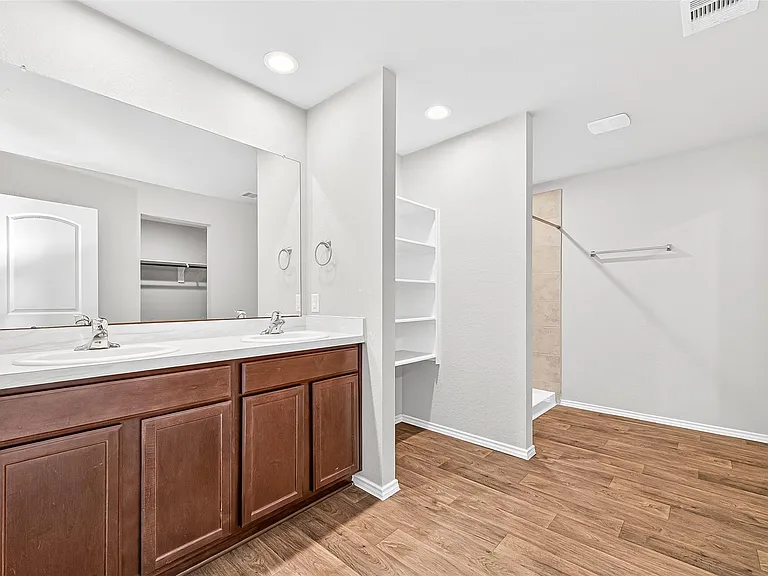 21414 Hartford Hollow Ln — Photo 9