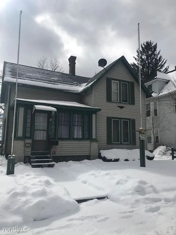 24 Peach St photo 1