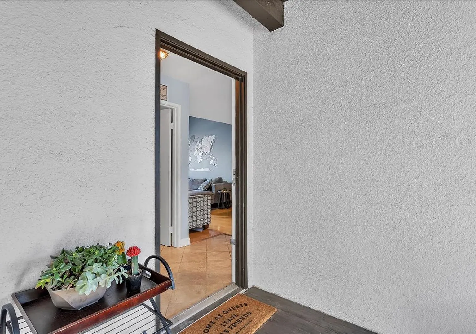 7 Embarcadero West #312 **Move In Special! One Month Free** — Photo 4