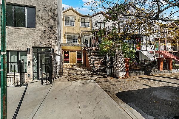 1st image of 547 Saint Marks Ave #1