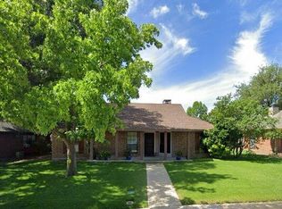 1658 Autumn Breeze Ln, Lewisville, TX 75077