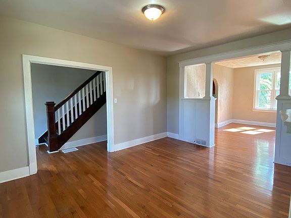 3rd image of 111 Harwood St