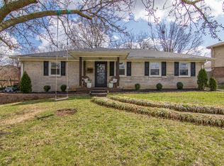 400 Plainview Rd, Lexington, KY 40517