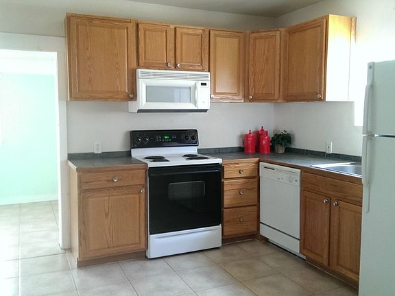 5th image of 5505 SW Louise St