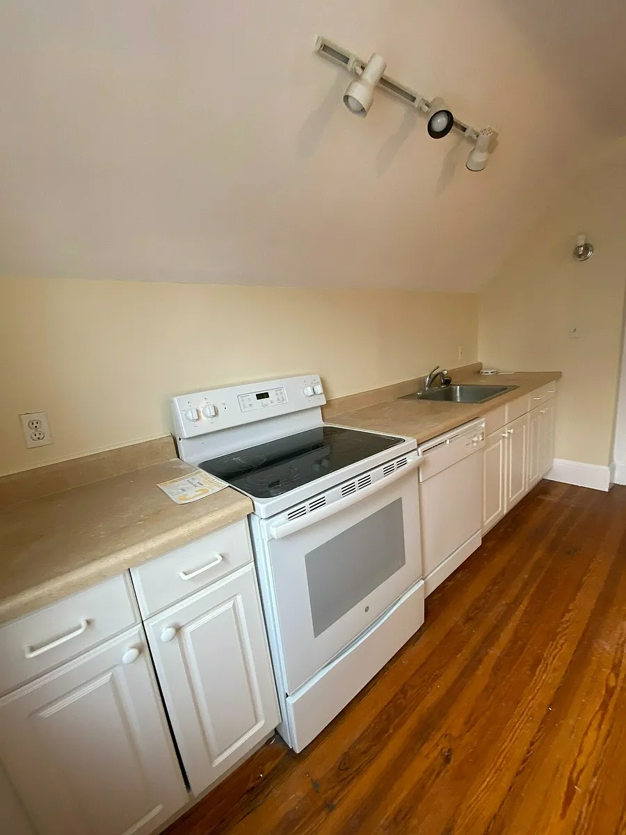 Building Photo - 24 Holyoke Rd #1