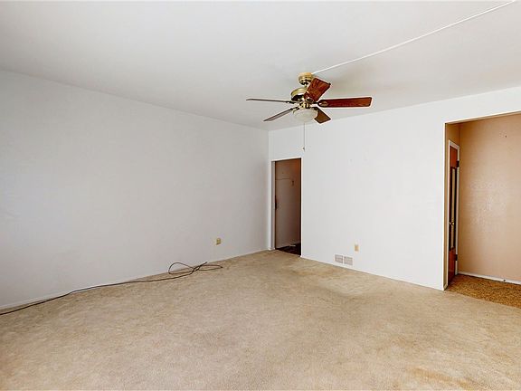 3rd image of 1009 Bellamah Dr