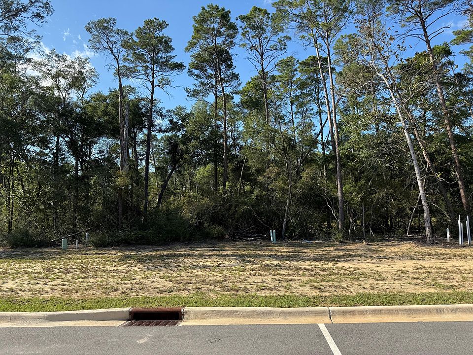 1st image of 302 Yarrow Ln