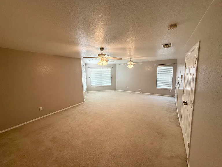10838 Larson Cavern — Photo 22